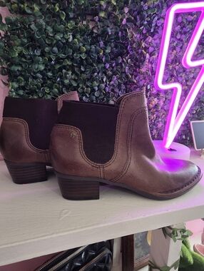 Giani Bernini Palma Women's Brown Leather Ankle Boots - Classic Chelsea Style